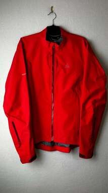 7mesh Women's Revelation Gore-Tex Pro Cycling Jacket Red Size XL